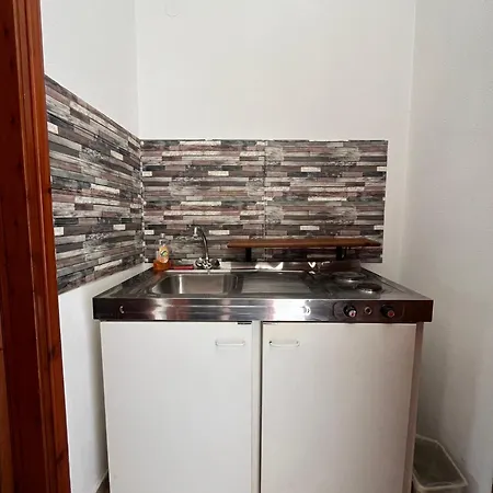 Pavlos Apartman Dasziá