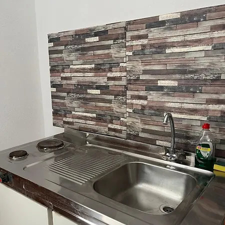 Pavlos Apartman
